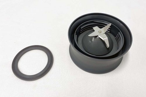 BLADE HUB ASSY INC SEAL